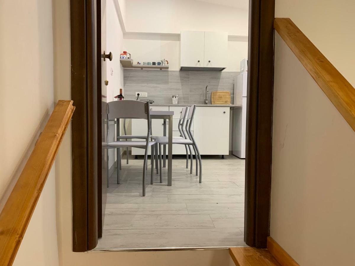 Deni'S Apartments Per 4 Syracuse Bagian luar foto