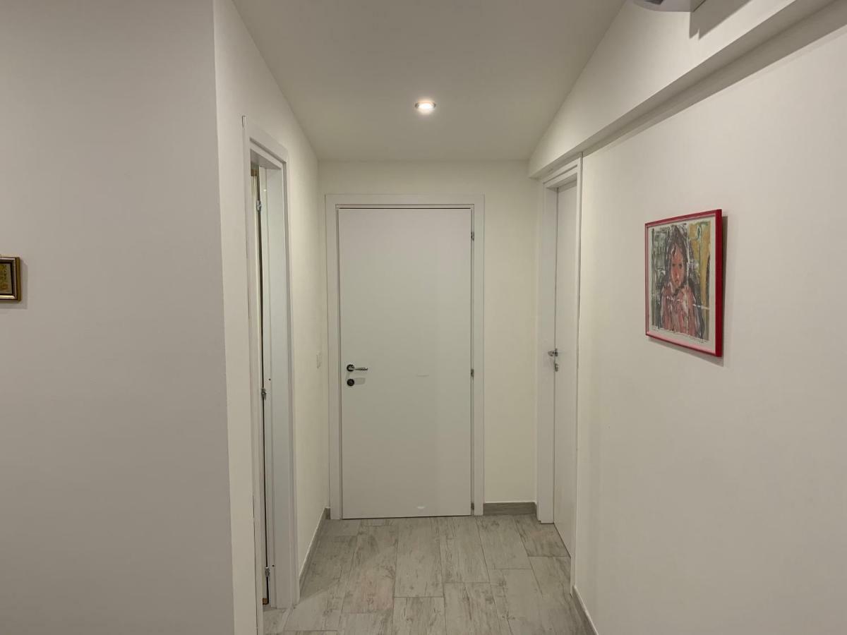 Deni'S Apartments Per 4 Syracuse Bagian luar foto