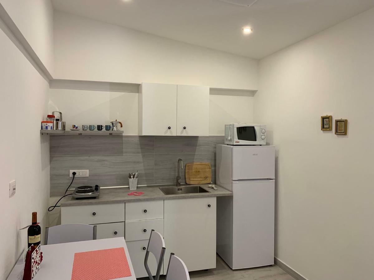 Deni'S Apartments Per 4 Syracuse Bagian luar foto