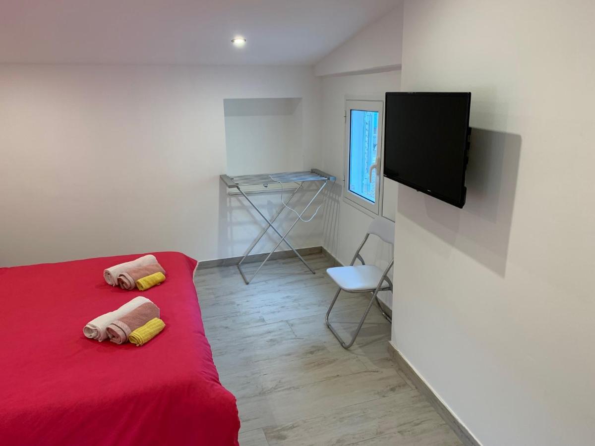 Deni'S Apartments Per 4 Syracuse Bagian luar foto